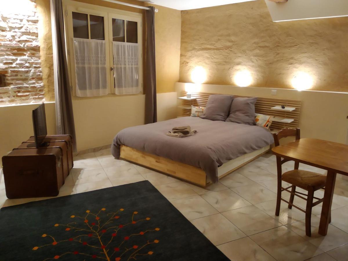 Au Coeur De Montastruc-La-Conseillere - Chambres D'Hotes Luaran gambar