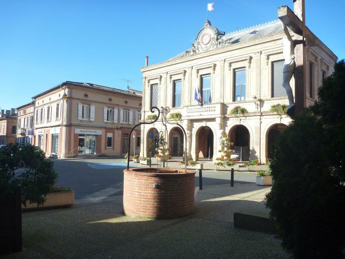 Au Coeur De Montastruc-La-Conseillere - Chambres D'Hotes Luaran gambar