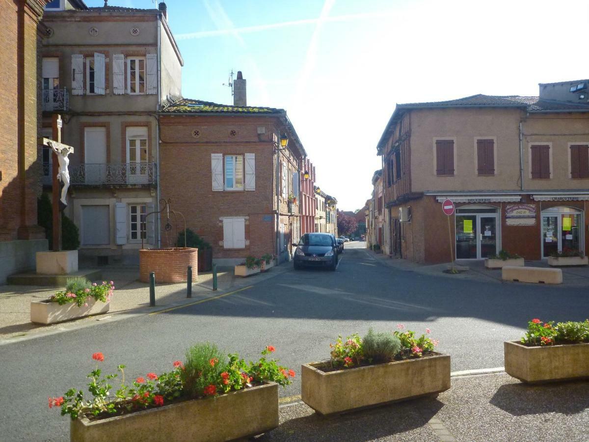 Au Coeur De Montastruc-La-Conseillere - Chambres D'Hotes Luaran gambar