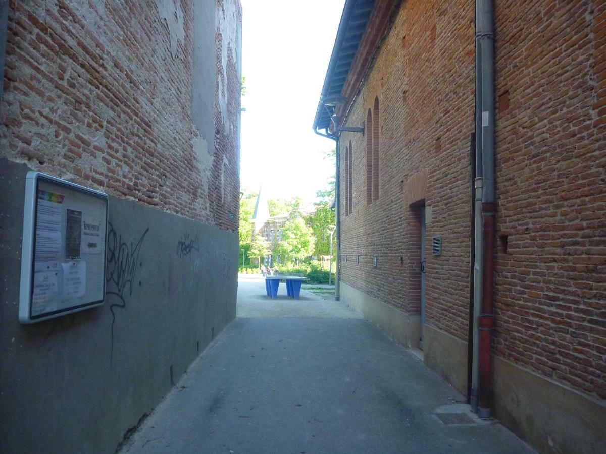 Au Coeur De Montastruc-La-Conseillere - Chambres D'Hotes Luaran gambar
